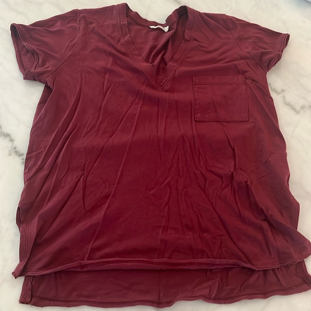 Lush v neck tee from Nordstrom, wine color in medium